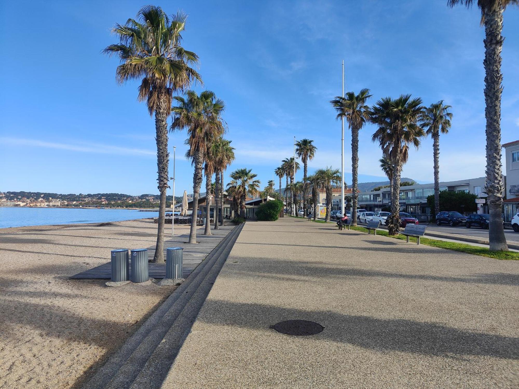 Vue Sur Six-Fours-les-Plages